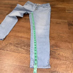 Levi’s High Rise Skinny Ankle Button Up Size 29 thumbnail 15
