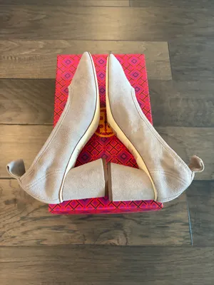 New in Box Tory Burch Therese 65mm Suede Pump Sz 8 thumbnail 5