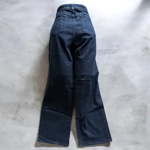 L.L Bean Women's Favorite Fit Curvy Fit Jeans Size 12 P Blue Denim Straight Leg thumbnail 8