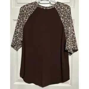 Zenana Women's Brown Animal Print Short Sleeve‎ T-Shirt with Front Pocket Size L thumbnail 2