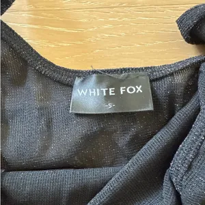 White Fox Mini Dress Sleeveless Sparkly V Neck Size S Black Silver thumbnail 3