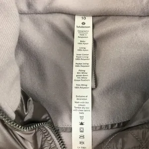 LULULEMON Brave the Cold Vest Sz 10 Gray Goose Down Everyday Cozy Lightweight thumbnail 8