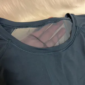 Lululemon Blueish‎ Green Sheer top size 4 C34 thumbnail 4