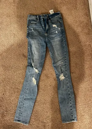 High Rise Jeans thumbnail 1