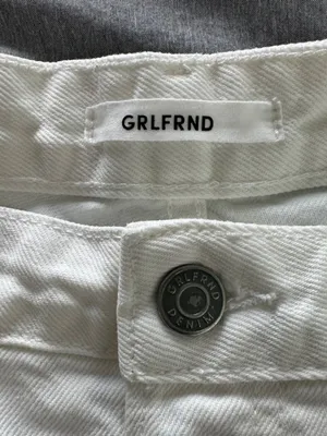 Grlfrnd Women’s Size 27 Cindy Distressed White Denim Shorts 100% Cotton USA Made thumbnail 3