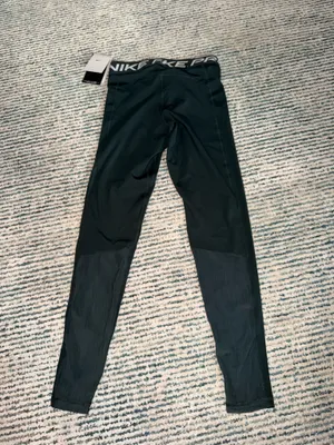 Nike Pro Leggings thumbnail 2