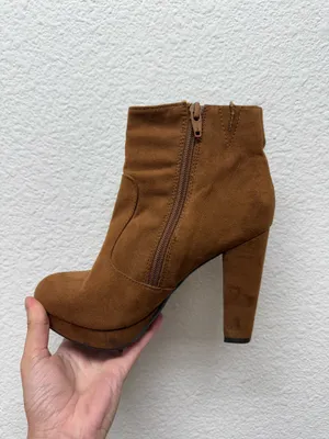 Mossimo Supply Co Brown suede platform ankle boots size 6 thumbnail 2
