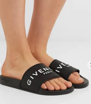 Givenchy thumbnail 1