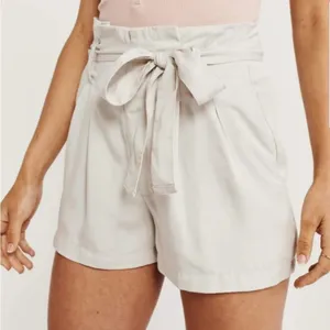 A&F • High Rise Belted Shorts paperbag tie waist beige khaki pleated thumbnail 3