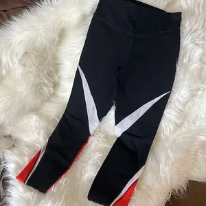 Nike dri-fit leggings- with mesh thumbnail 4
