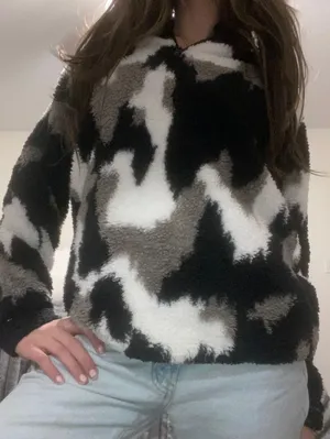 Sweatshirt thumbnail 1