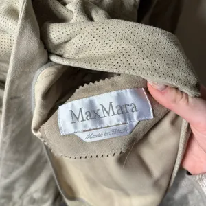 MaxMara Light Beige Trench Coat thumbnail 3