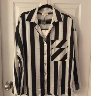 NWT Medium Promesa Black and White Striped Button Down Blouses Top thumbnail 1