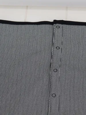 lululemon Vinyasa Scarf Wrap Black Gray Striped Snap Infinity Athleisure OS thumbnail 4