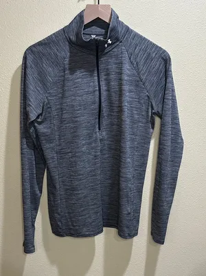 Under Armour Heat Gear Size Medium Charcoal Long Sleeve Top thumbnail 1