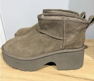 Ugg Classic Ultra Mini New Heights Boots Hickory Brown Women's Size 9 NEW‎ thumbnail 1
