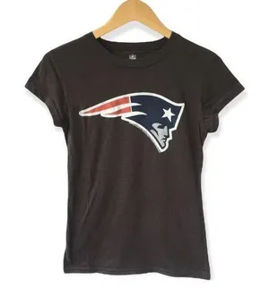 🆕New England Patriots Team Apparel Black Tee Shirt thumbnail 1