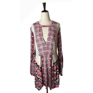 Free People Teagan Cut Out Mini Dress Women 6‎ Pink Geometric Boho Bell Sleeve thumbnail 2