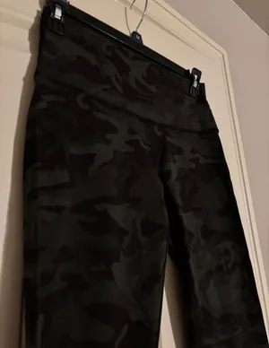 Lululemon Green Camo Leggings thumbnail 2