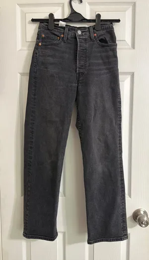 Levi’s Jeans Women’s Ribcage Straight Ankle thumbnail 1