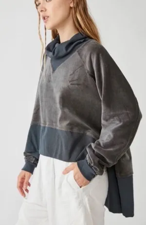 FREE‎ PEOPLE Movement Last Chance Charcoal Oversized Velour Pullover Size Small thumbnail 1