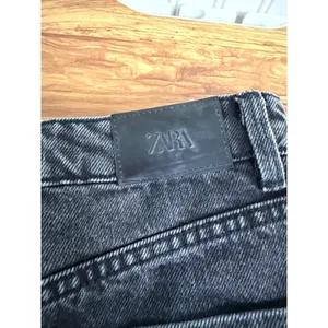Zara‎ Washed Black High Waisted Distressed Denim Shorts Size 2 thumbnail 9