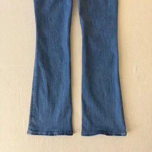 American Eagle Kick Boot Next Level Stretch Jeans Womens 4 Short Blue thumbnail 7