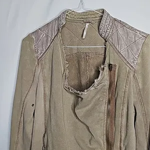 Free People raw hem diagonal zip up quilted back moto sweatshirt jacket sz Small thumbnail 2