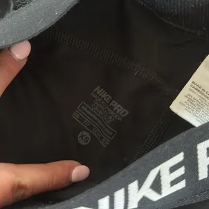 Nike Pros thumbnail 2