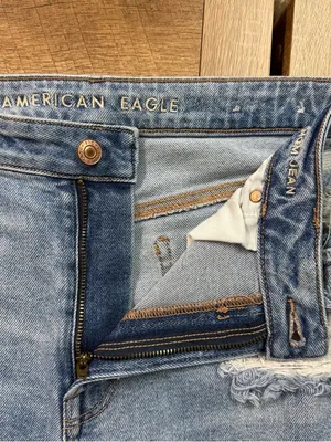 American Eagle High-Rise Mom Jeans with Distressing Women’s Size 10 Regular thumbnail 7