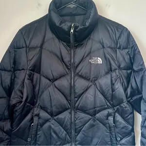 The North Face Women’s 550 Black Insulated Puffer Jacket - Size: Large thumbnail 3