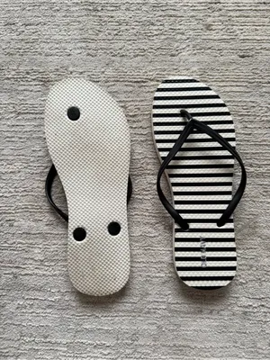 Old Navy Black and White Striped Women’s Flip Flop Sandals (Size 8) thumbnail 2