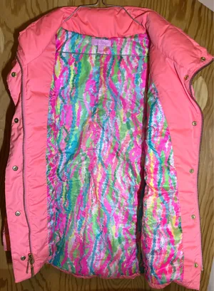 Lilly Pulitzer Isabelle puffer vest in flamingo pink. thumbnail 3