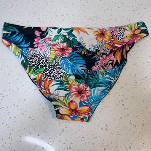 Tropical Floral Leopard Print Strappy Side Hipster‎ Bikini Bottoms Black Medium thumbnail 2