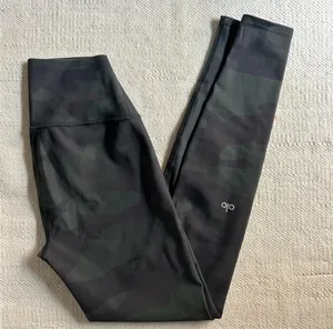 Alo Camo Leggings Yoga thumbnail 2