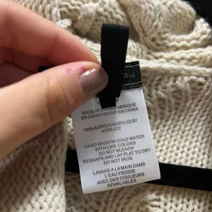 BCBGMaxazria Poncho Oversized Sweater Beige Cable Knit Geometric Pullover Sz S/M thumbnail 9
