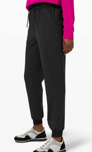 Lululemon Keep Moving Jogger black size 6 thumbnail 1