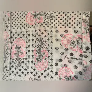 Free‎ People Cream Shoulder Tote with Pink Floral Accents thumbnail 7