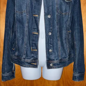 Universal Threads Freeborn Blue Jean Denim  Jacket - Size M thumbnail 3