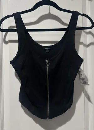Black crop top Size M thumbnail 1