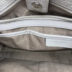 Michael Kors White M Leather Crossbody Bag thumbnail 8