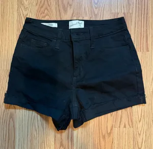 Universal Threads Shorts thumbnail 1