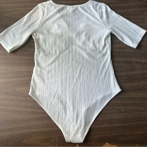 H&M White Bodysuit Top thumbnail 3