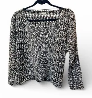 ecote Urban Outfitters Ecote Black & White Knit Cropped Long Sleeve Sweater SzS thumbnail 1