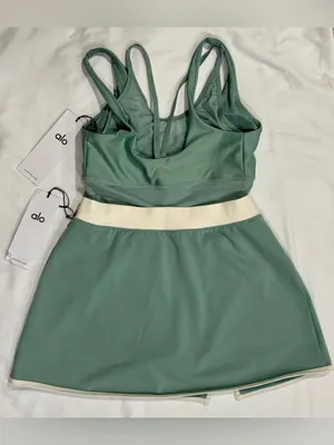 NWT Alo Yoga Airlift Bra Airbrush Streamlined Skirt Set Botanical Green Small thumbnail 4