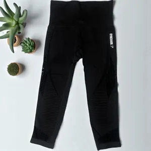 Gymshark Cropped Leggings‎ Black High Waisted Workout Gym Activewear Size 4 thumbnail 2
