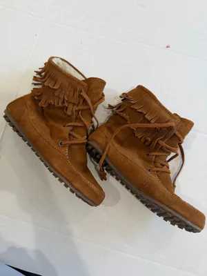 Minnetonka Boots Women’s thumbnail 8