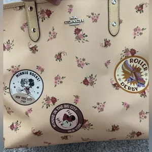 Coach x Disney Floral Tote Bag (NO WRISTLET) thumbnail 4
