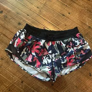 Lululemon Hotty Hot tropical pink sporty athletic 6 shorts thumbnail 3