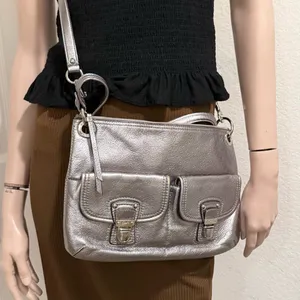 COACH 18996 Poppy Metallic Silver Leather Hippie Shoulder Crossbody Bag thumbnail 4